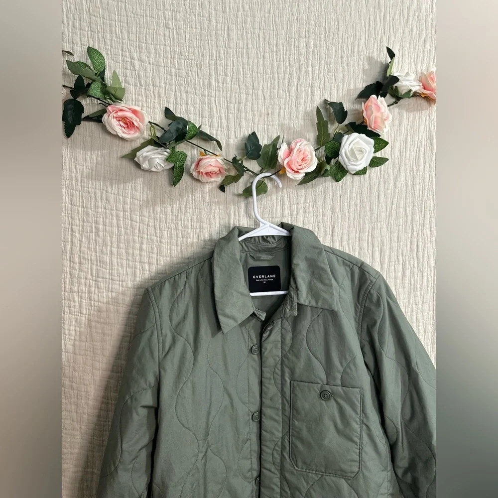 Everlane Men’s Renew Quilted Liner Jacket in Dark Sage Green Xs